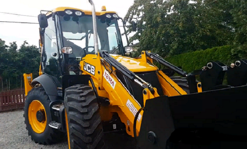 преимущества экскаваторов-погрузчиков JCB